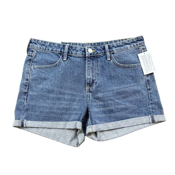 NWT H&M Regular Waist Rolled Hem Denim Shorts - Picture 1 of 12